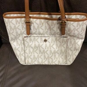 AUTHENTIC MICHAEL KORS LOGO HANDBAG